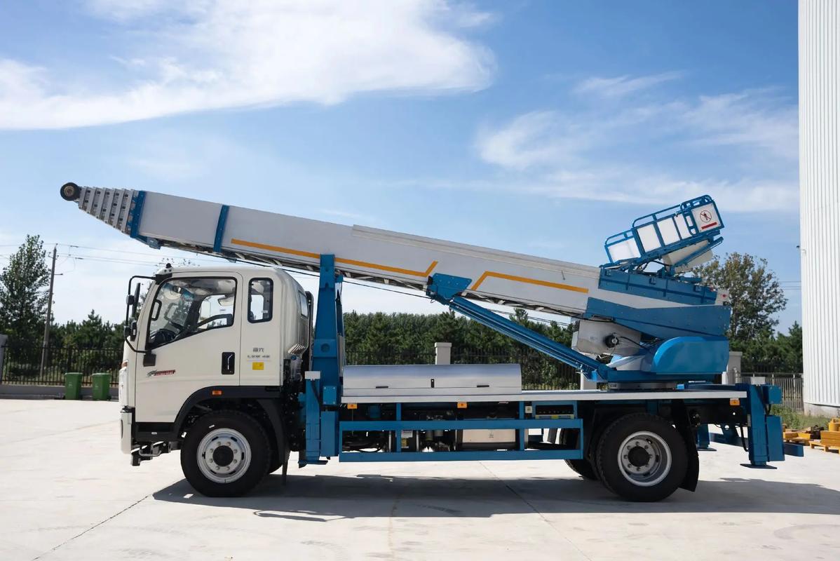 沙湾云梯上料车租赁费用